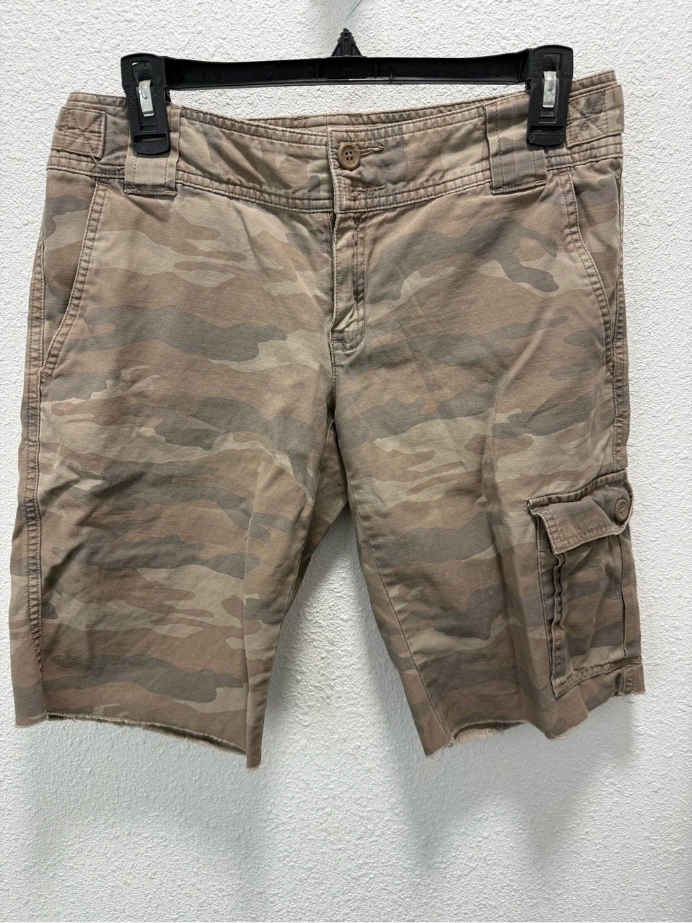 Old Navy Beige Camo Cargo Shorts
